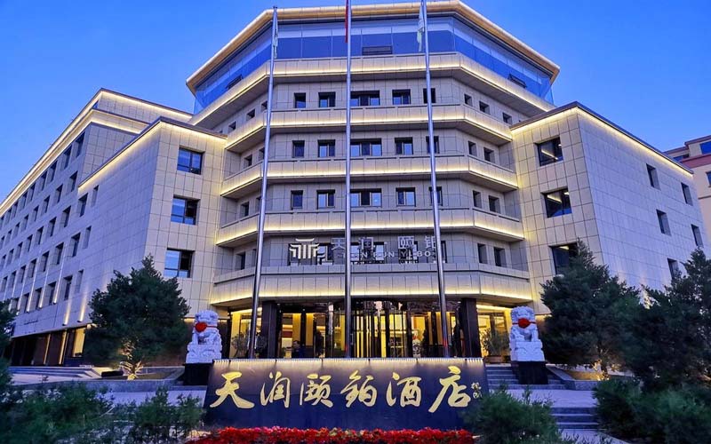 戈壁徒步,公司團(tuán)建徒步,徒步旅行,敦煌徒步 敦煌華夏國(guó)際大酒店.jpg